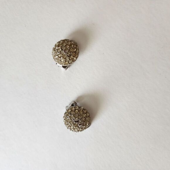 Vintage BELLINI Crystal Rhinestone Clip-On Ball Round Button Earrings Silver EUC - Picture 2 of 6